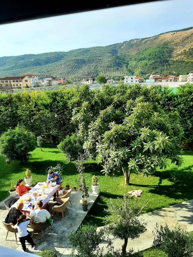 Hotel Vila Arbri 베라트 외부 사진