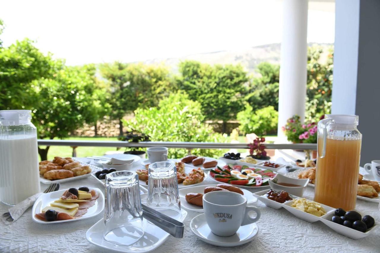 Hotel Vila Arbri 베라트 외부 사진