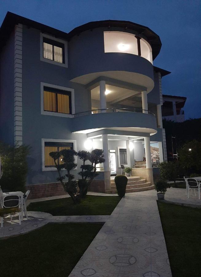Hotel Vila Arbri 베라트 외부 사진