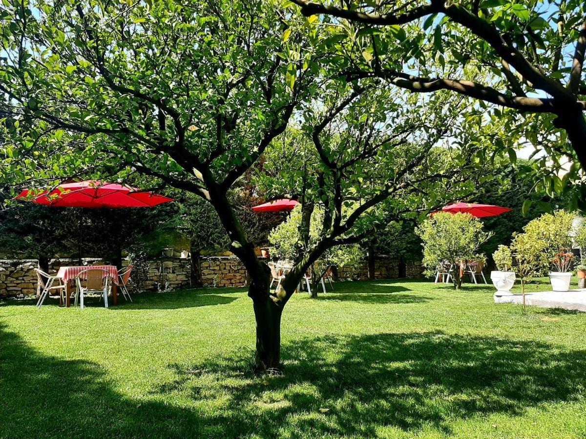 Hotel Vila Arbri 베라트 외부 사진