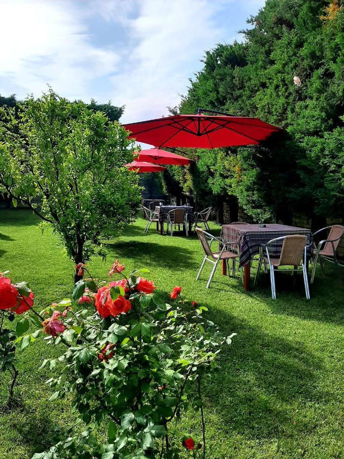 Hotel Vila Arbri 베라트 외부 사진