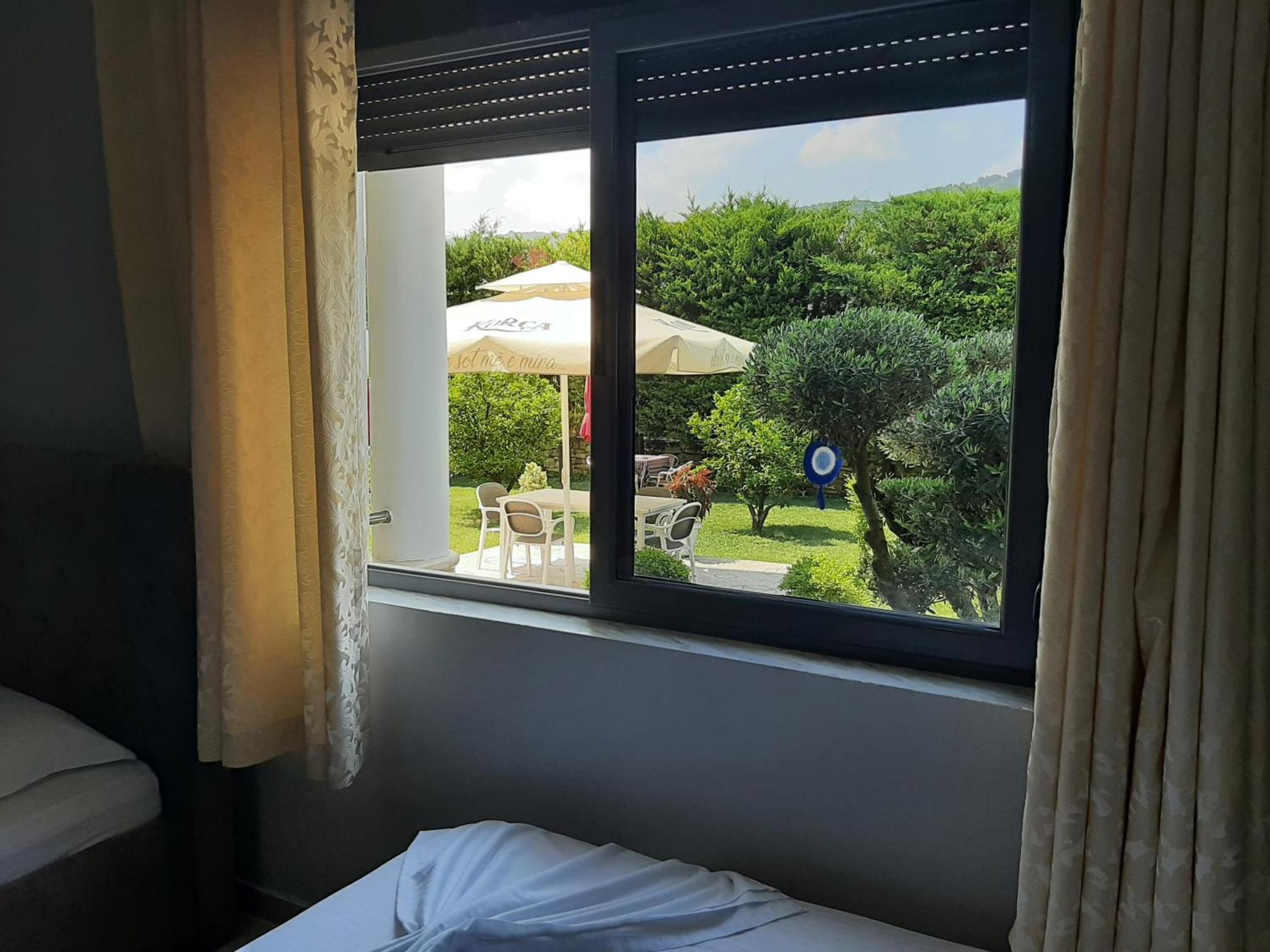 Hotel Vila Arbri 베라트 객실 사진
