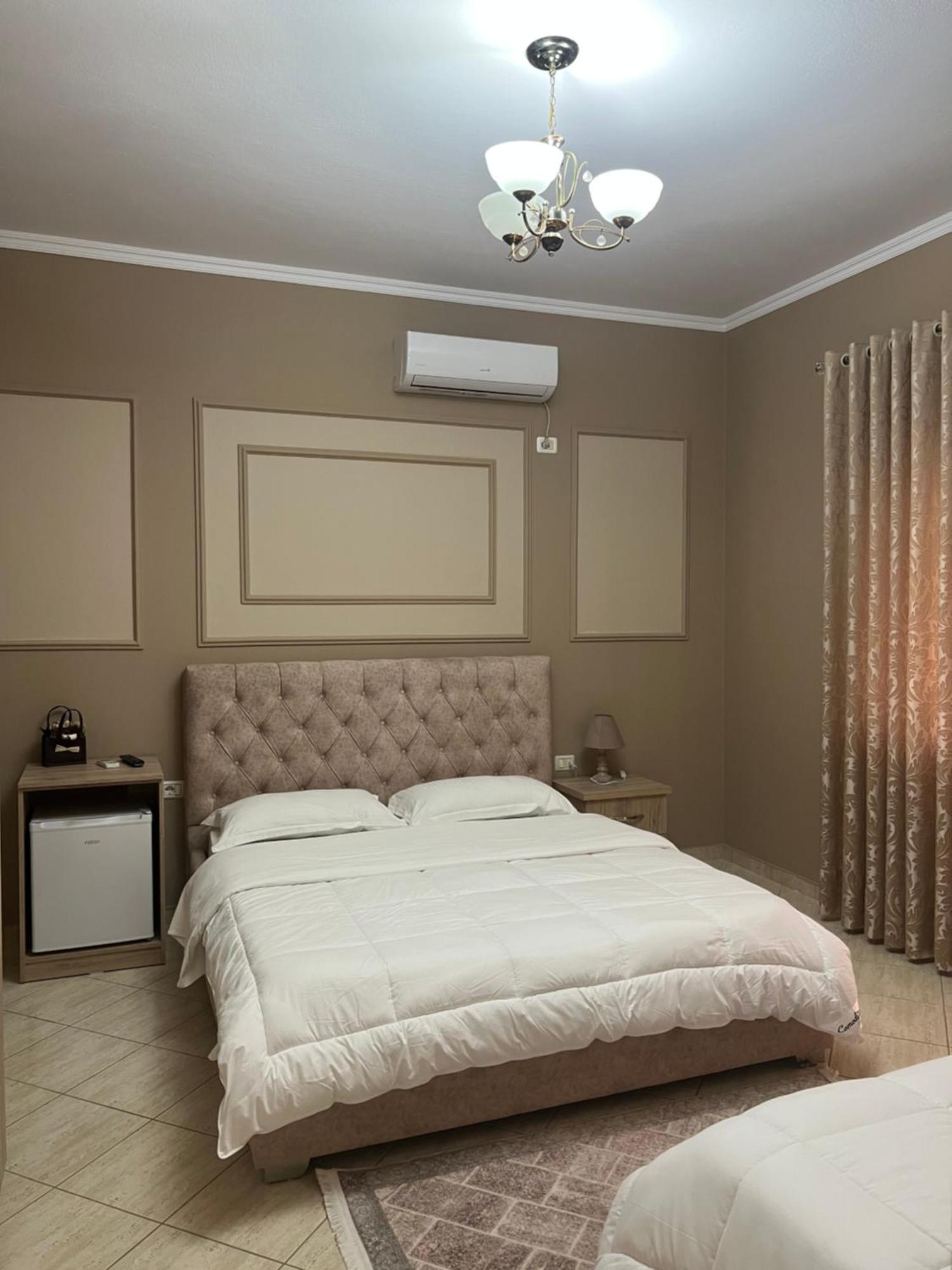 Hotel Vila Arbri 베라트 외부 사진
